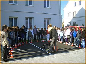 Hallo Auto - Volksschule Marktgemeinde Seibersdorf